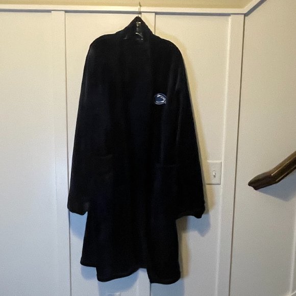 Penn State Men's Silk Touch Bath Robe - Picture 2 of 6